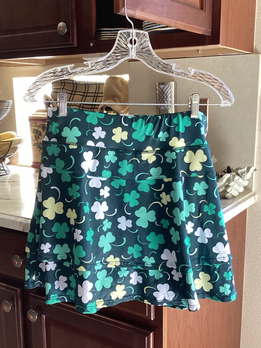 Women's Clover-Print Flared Golf Skirt - Green/Yellow/White